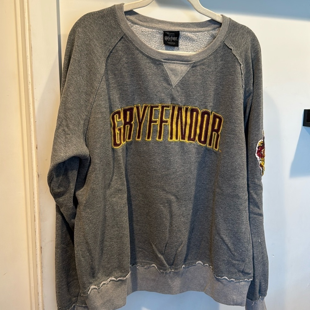 🧙🏼 HARRY POTTER 🧙🏼 UNIVERSAL STUDIOS limited edition sweatshirt Size XL